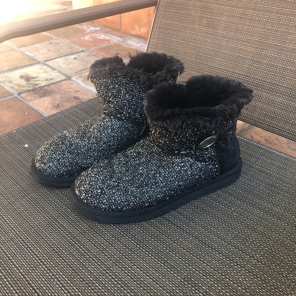 UGG Shoes - UGG • Ankle Booties